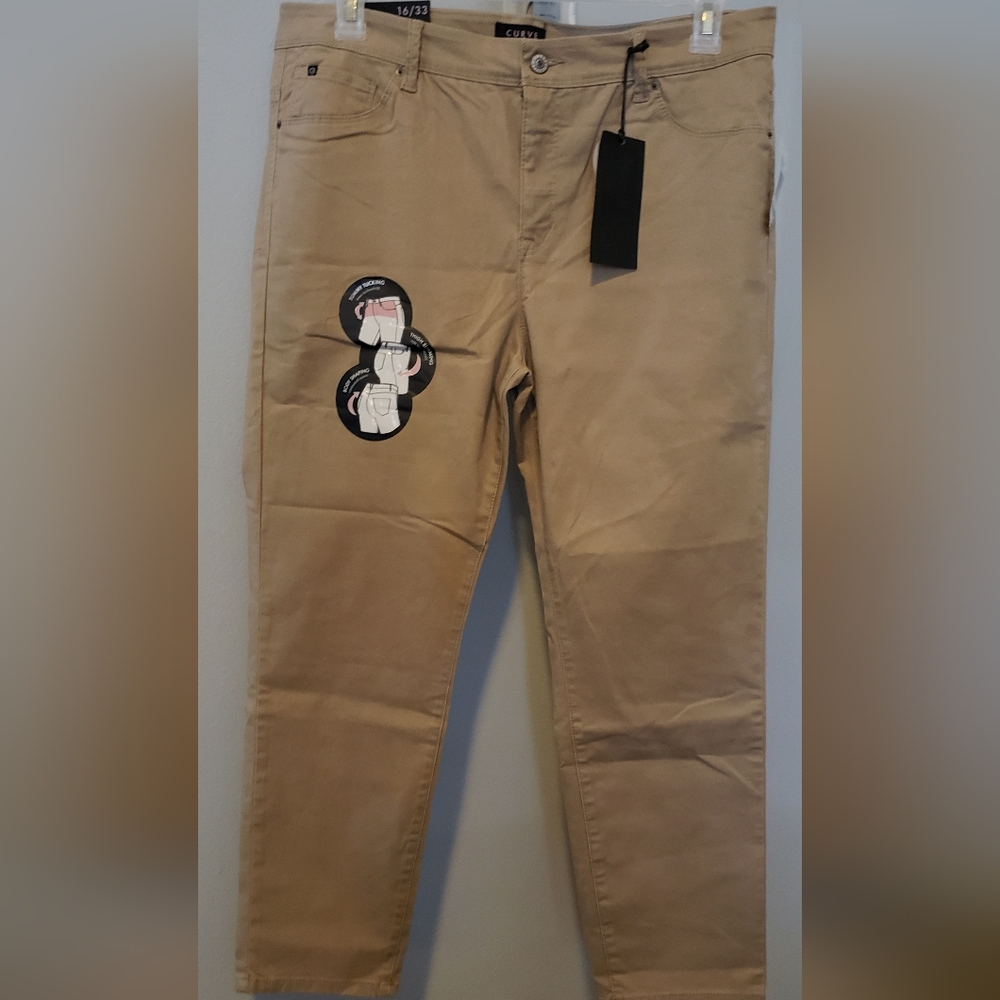 Curve Appeal Minimalist Stretch Jegging Biking  Size 16 NWT